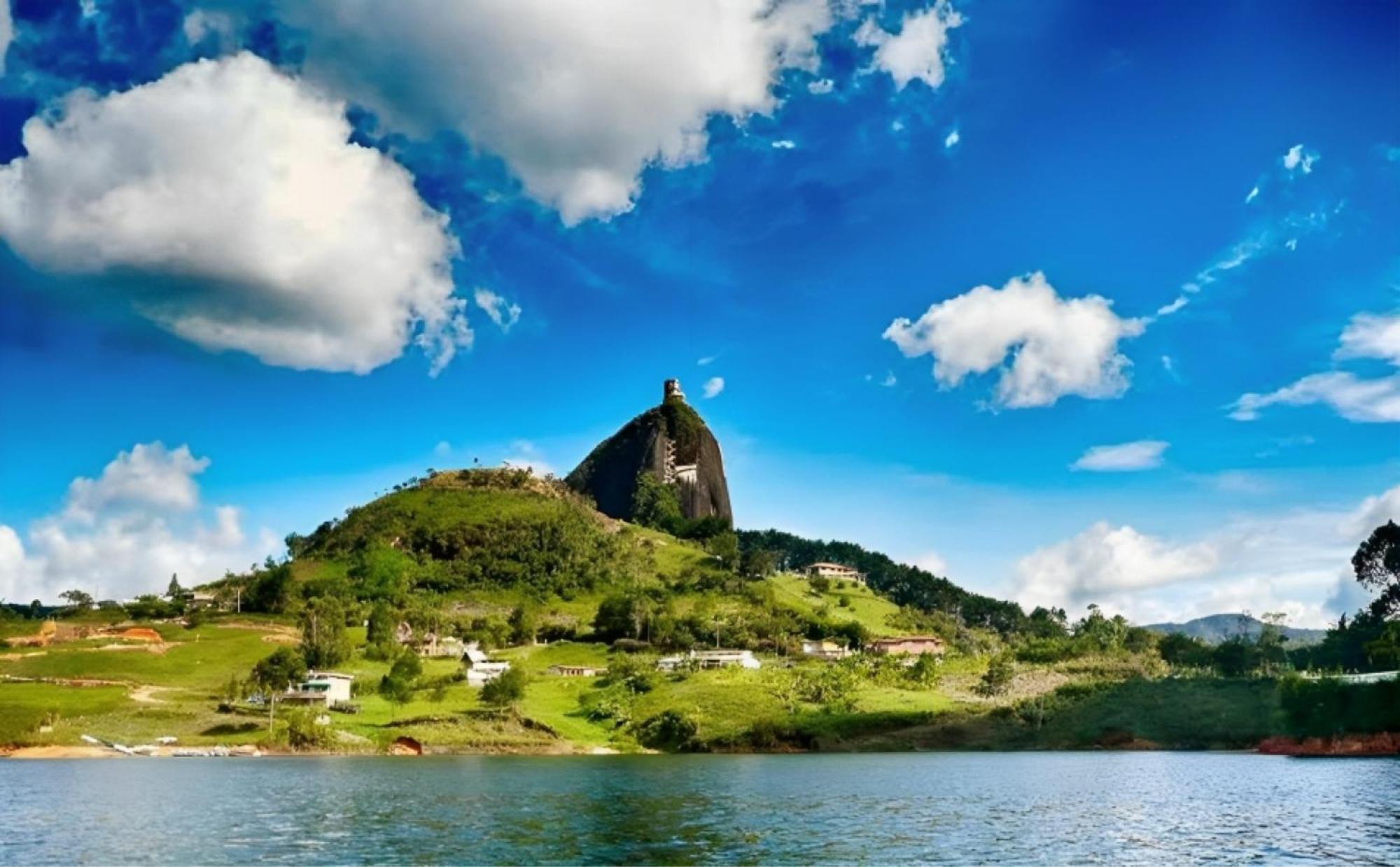 Hotel Guatatur Guatapé Екстериор снимка