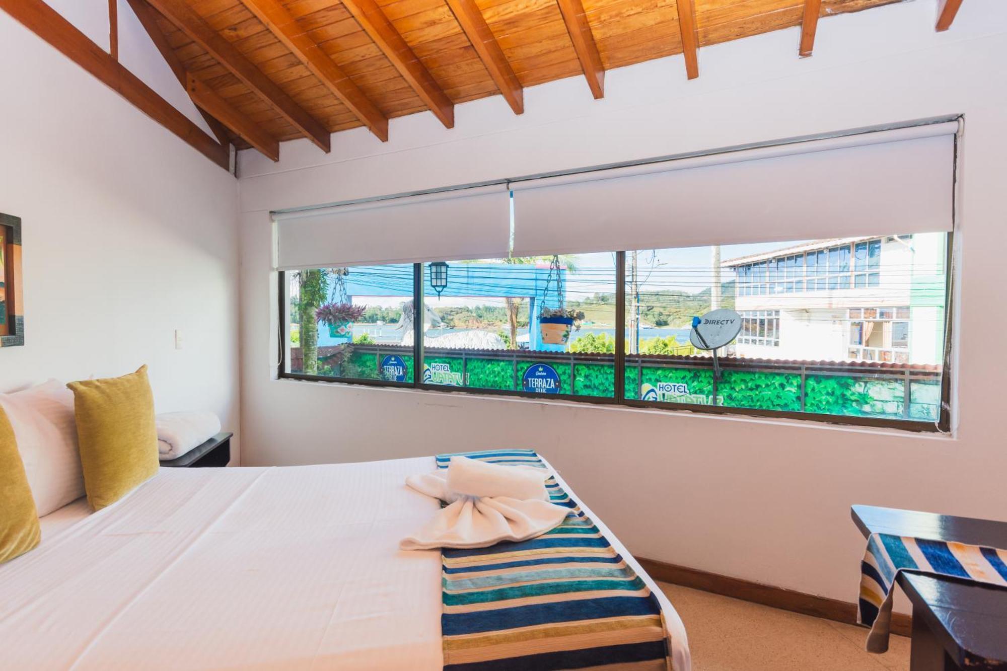 Hotel Guatatur Guatapé Екстериор снимка