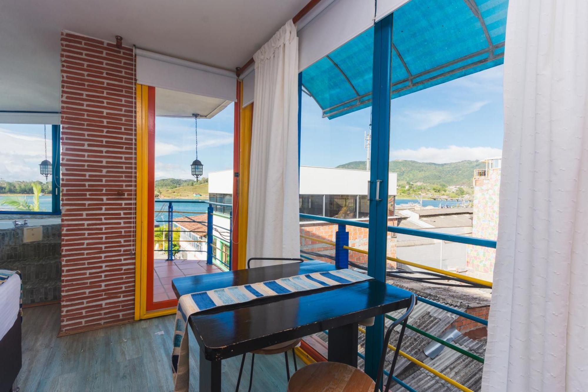 Hotel Guatatur Guatapé Екстериор снимка
