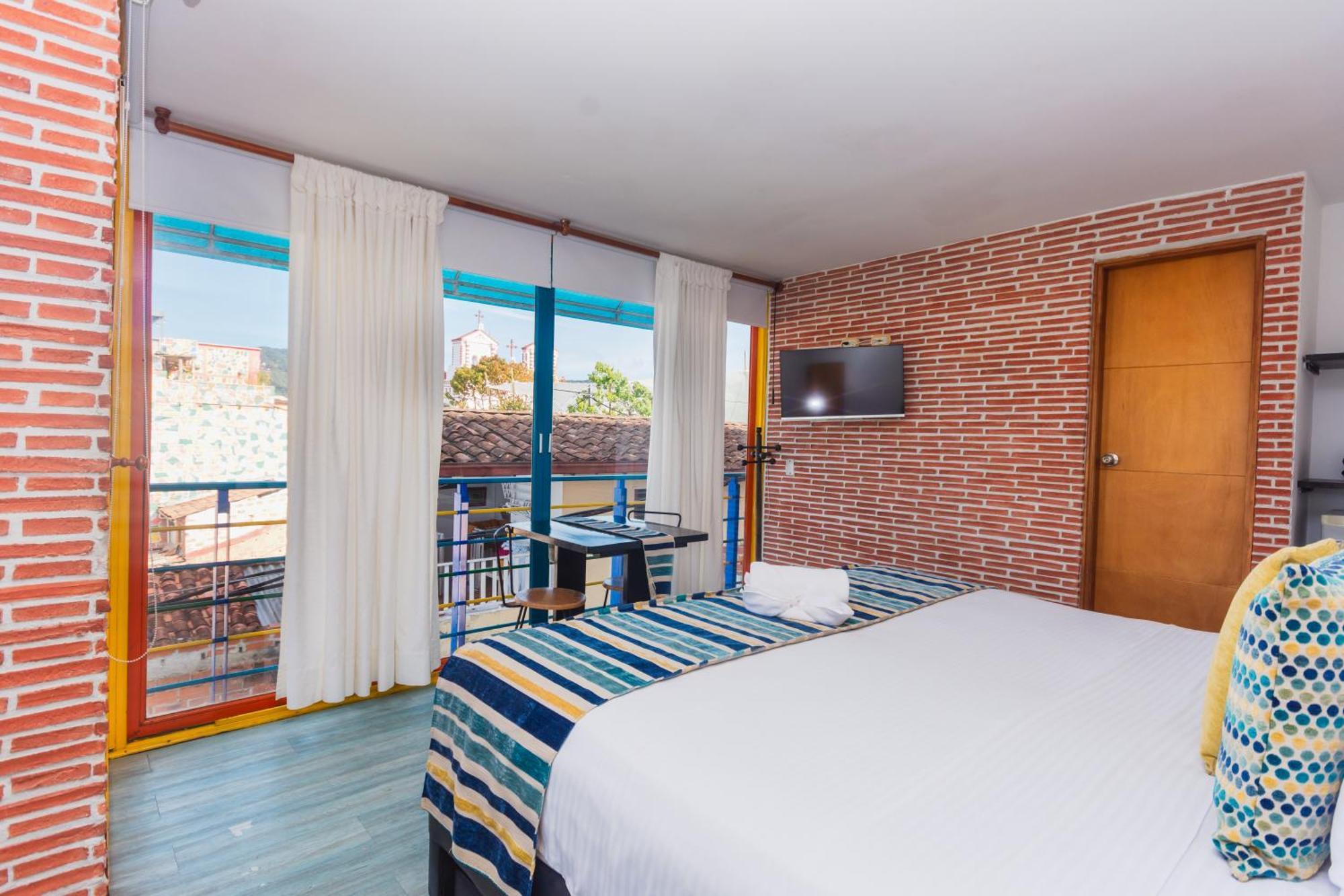 Hotel Guatatur Guatapé Екстериор снимка
