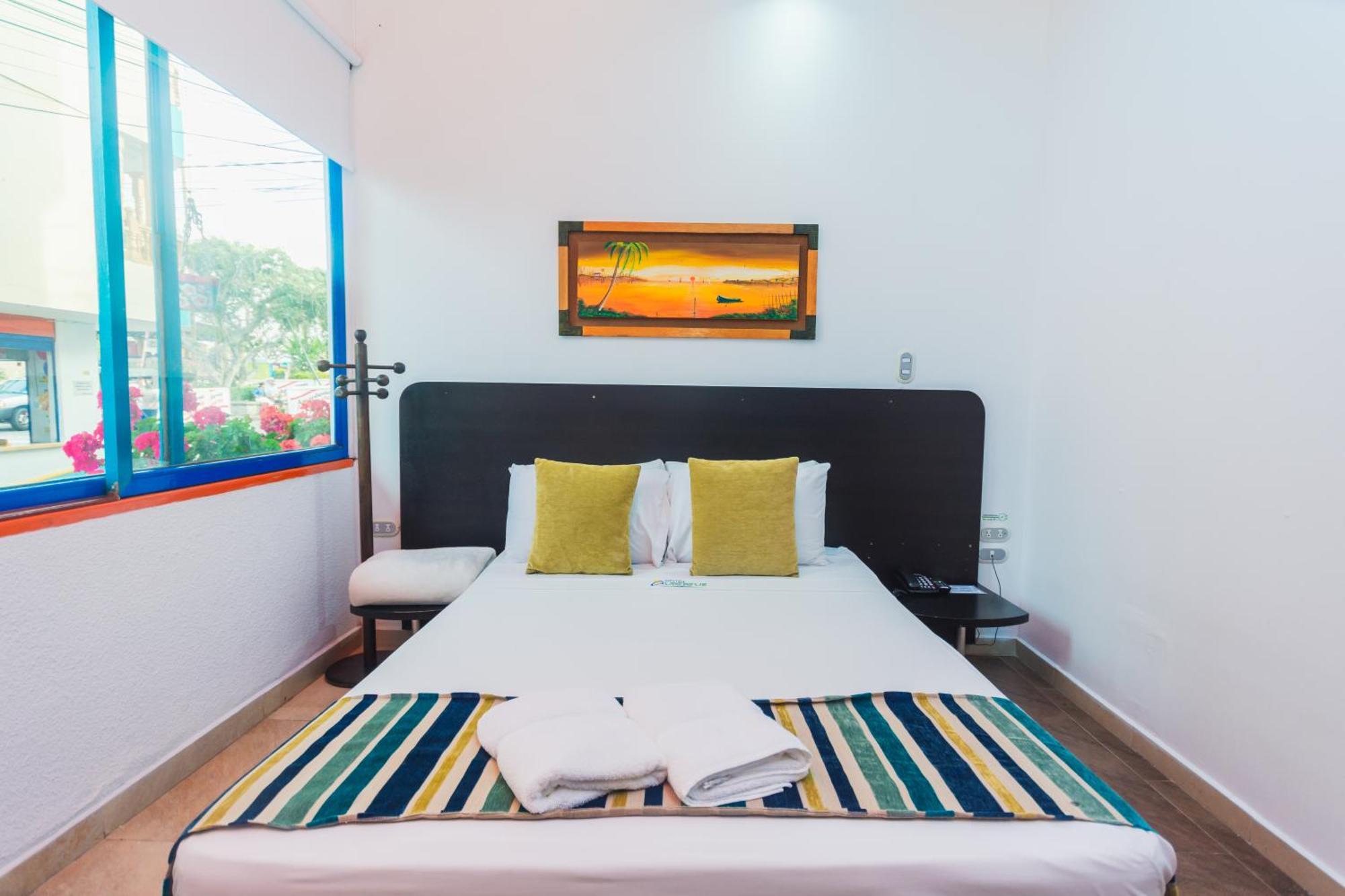 Hotel Guatatur Guatapé Екстериор снимка