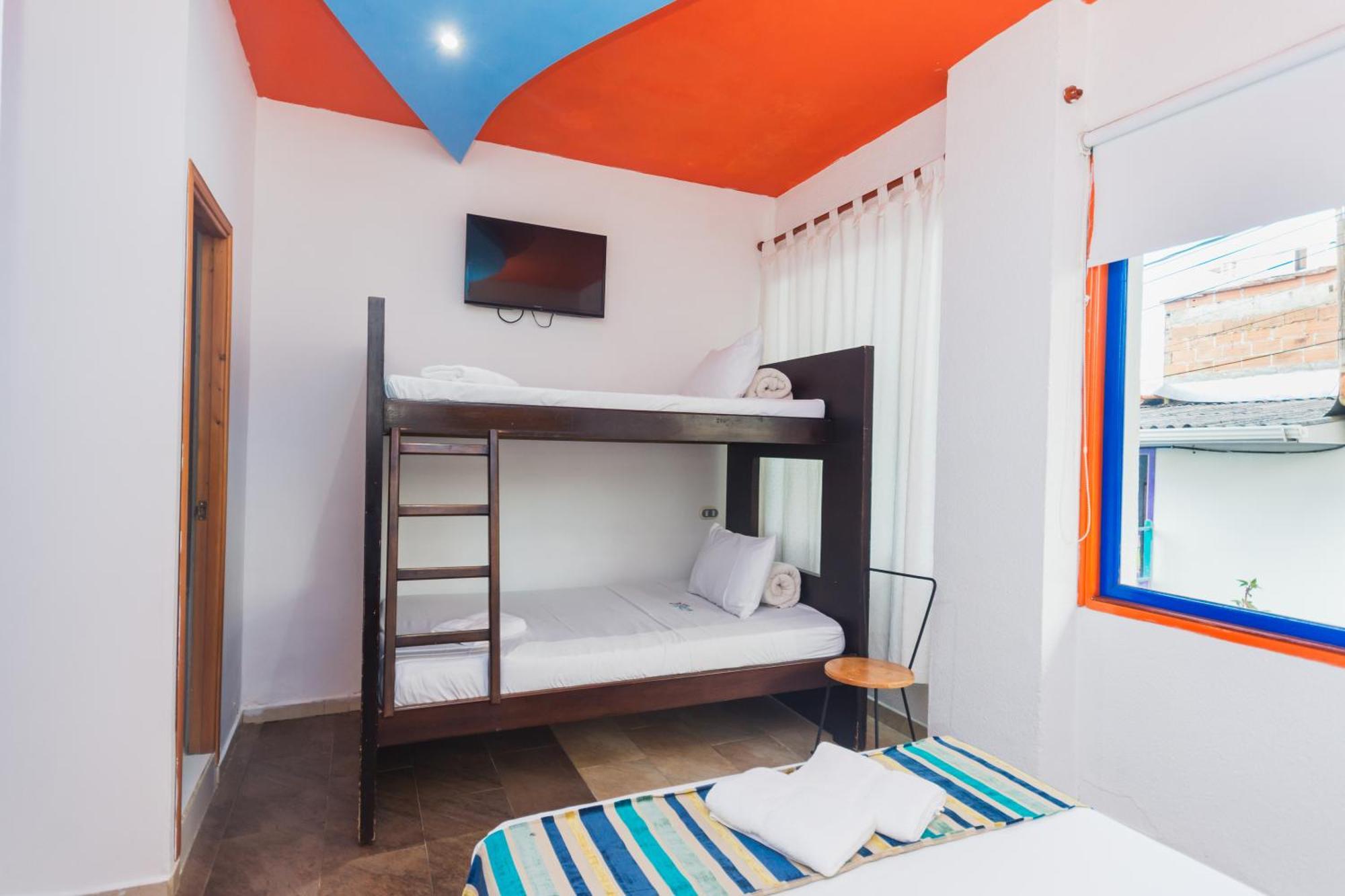 Hotel Guatatur Guatapé Екстериор снимка