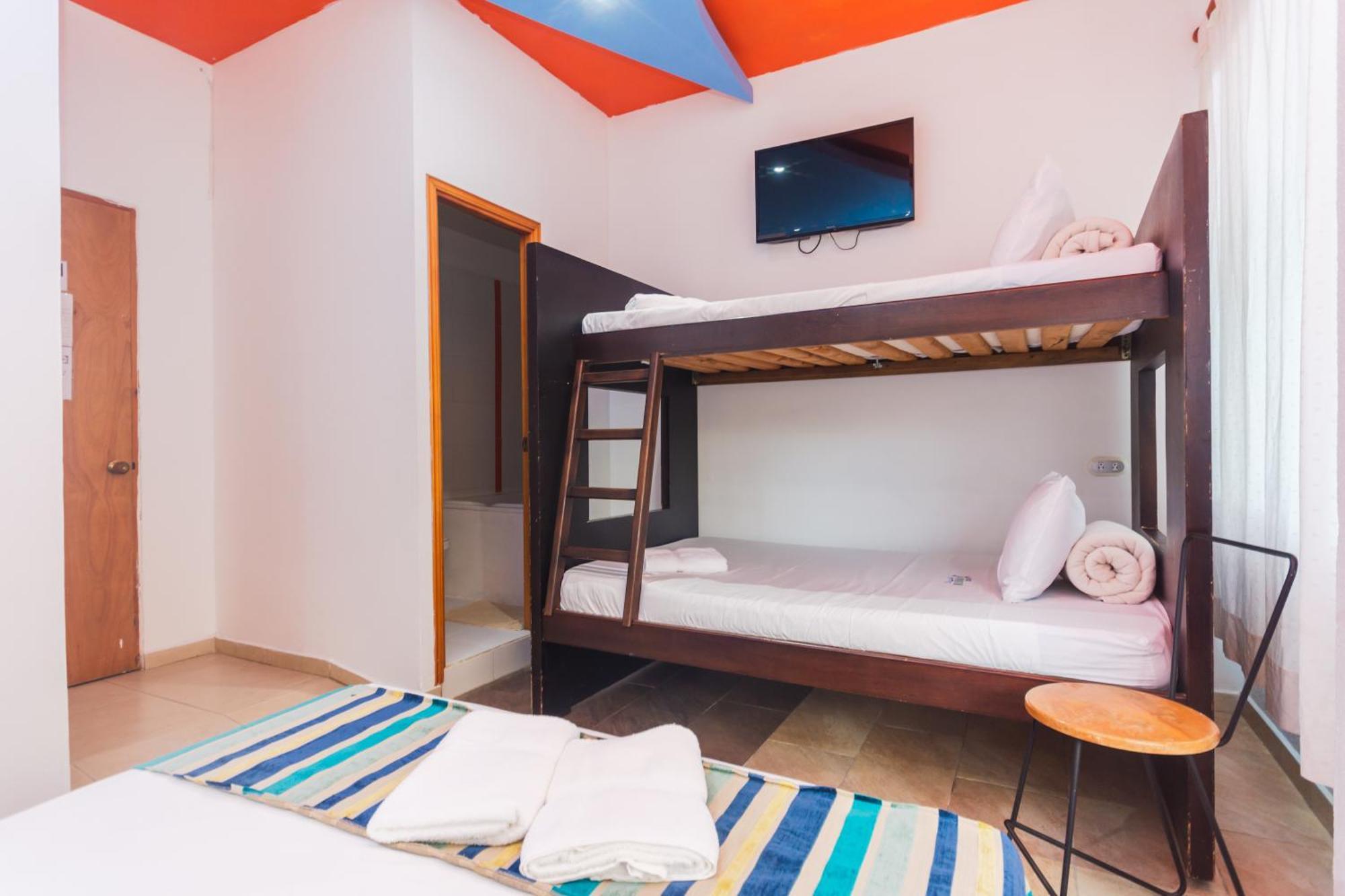 Hotel Guatatur Guatapé Екстериор снимка