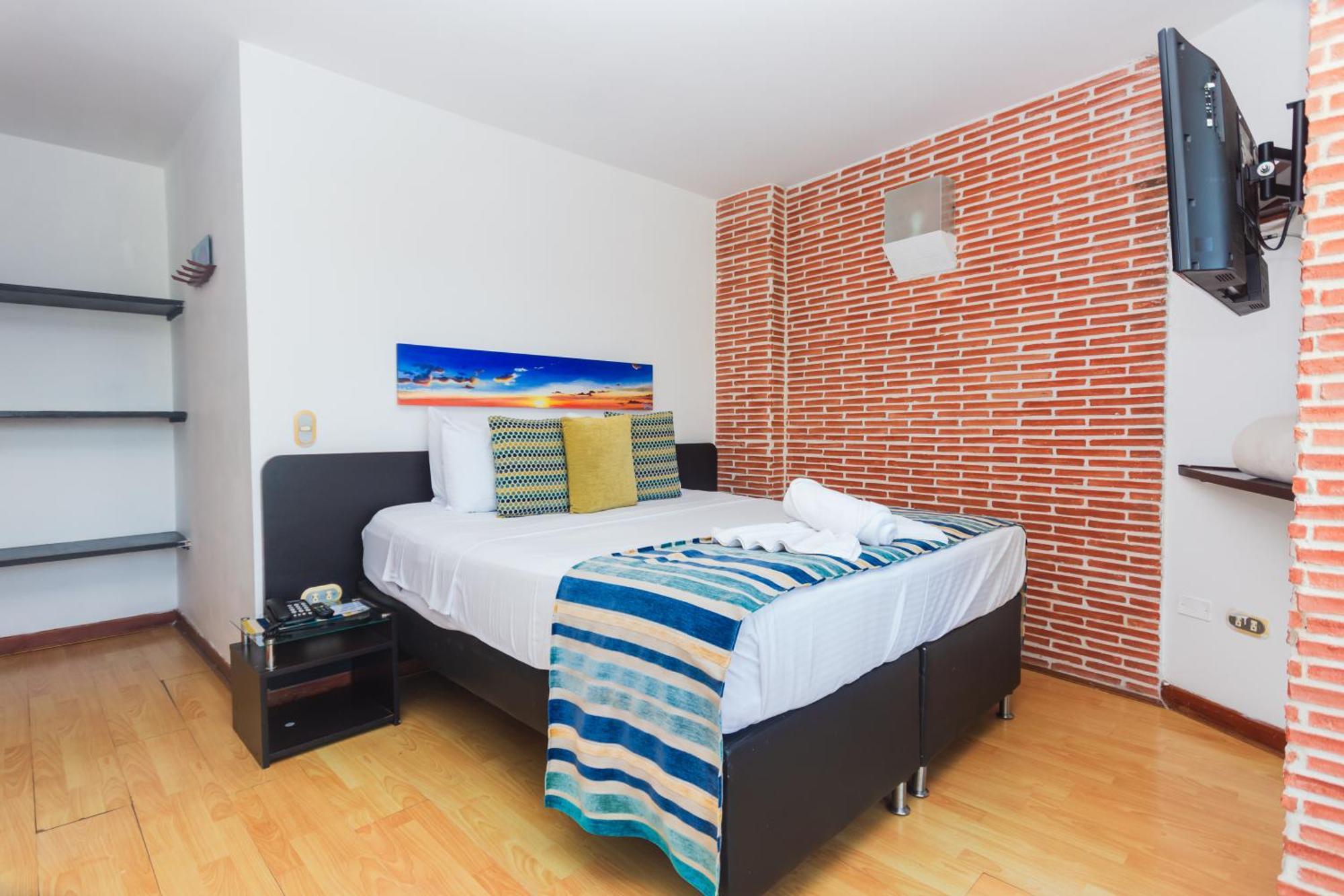 Hotel Guatatur Guatapé Екстериор снимка