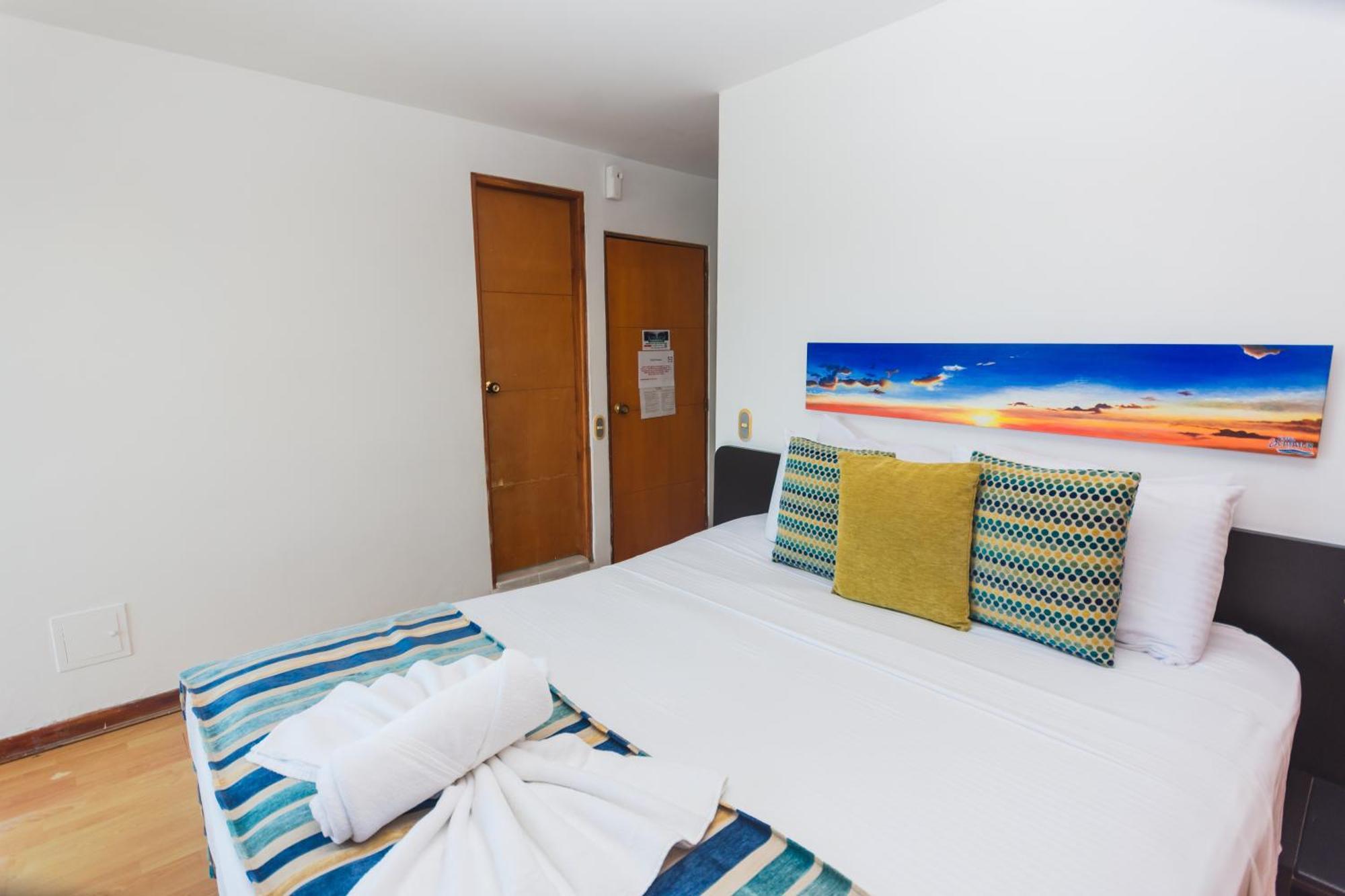 Hotel Guatatur Guatapé Екстериор снимка
