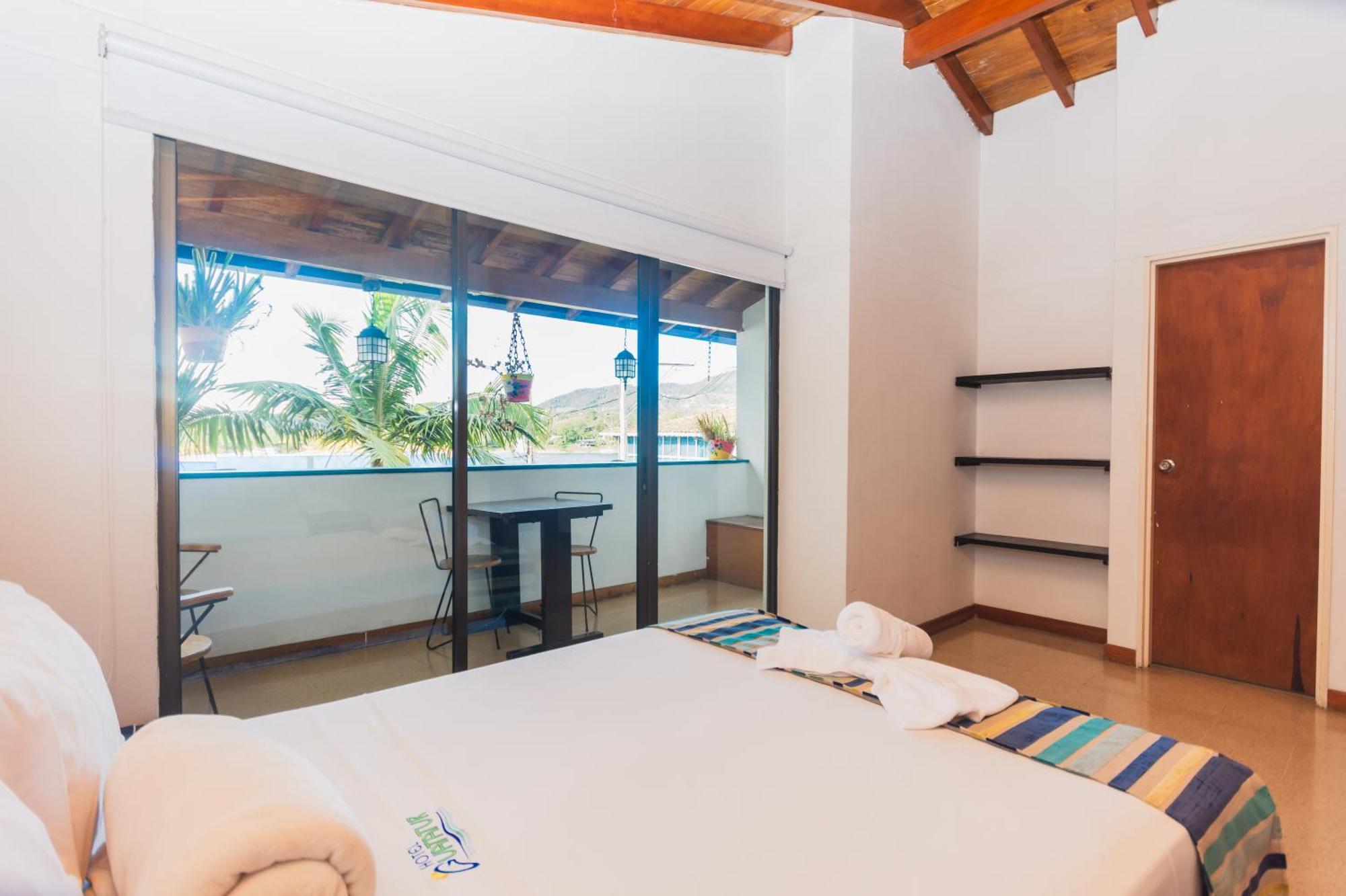 Hotel Guatatur Guatapé Екстериор снимка