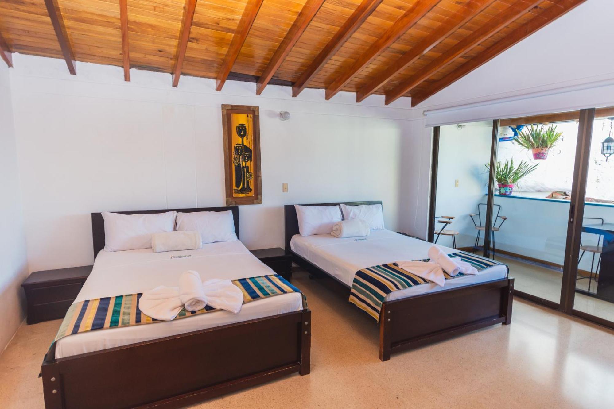 Hotel Guatatur Guatapé Екстериор снимка
