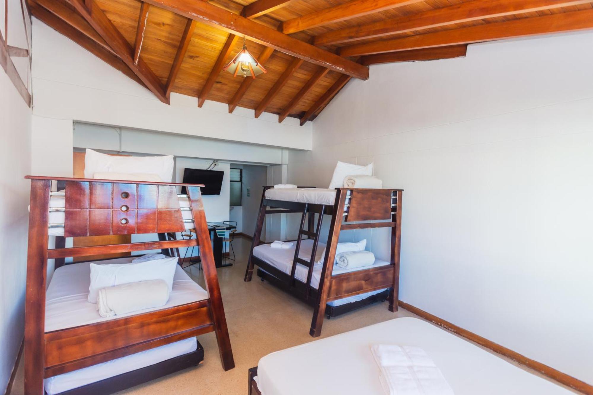 Hotel Guatatur Guatapé Екстериор снимка